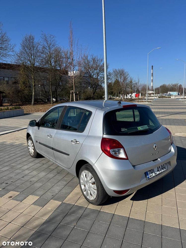 Renault Clio 1.2 16V All Inclusive - 3