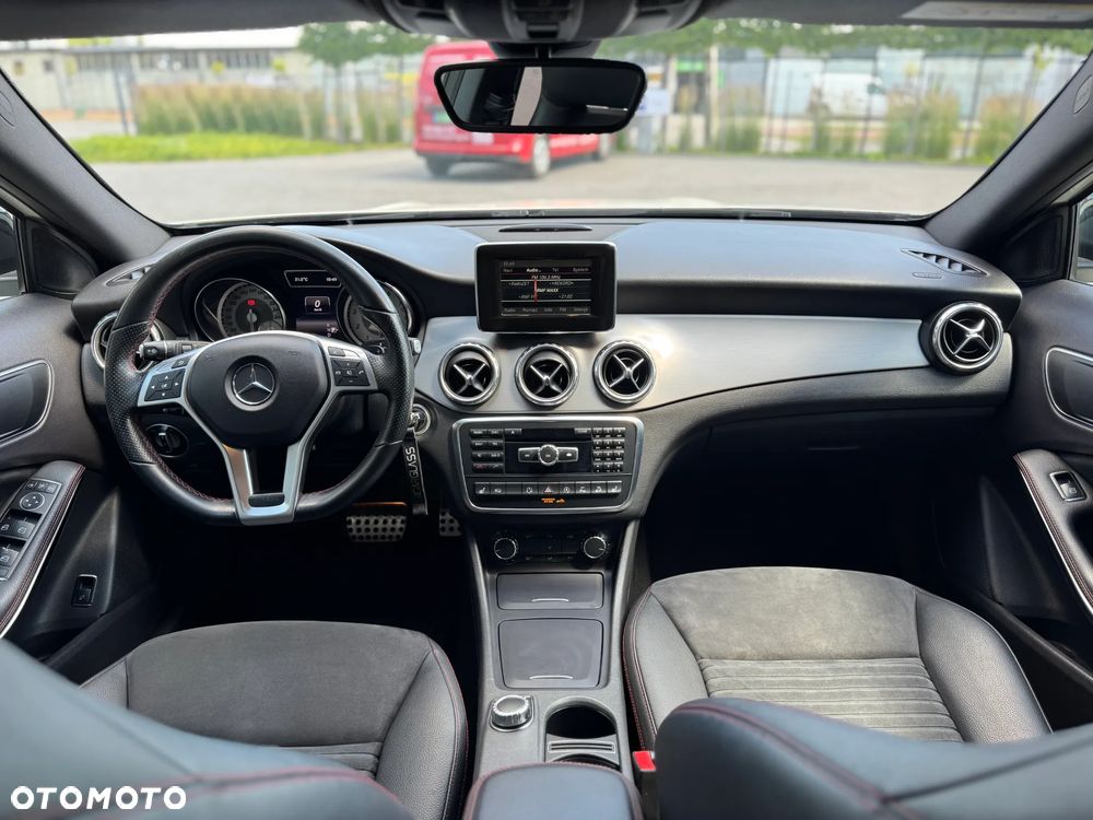 Mercedes-Benz GLA 250 4-Matic - 22