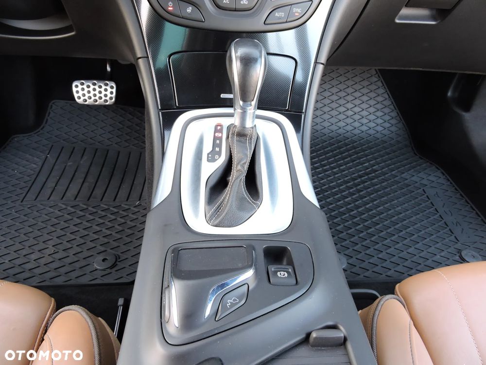Opel Insignia 2.0 Bi Turbo CDTI 4x4 - 25