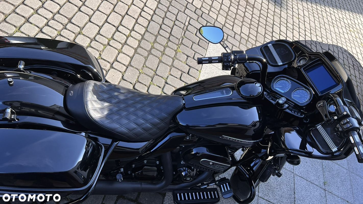 Harley-Davidson Touring Road Glide - 13