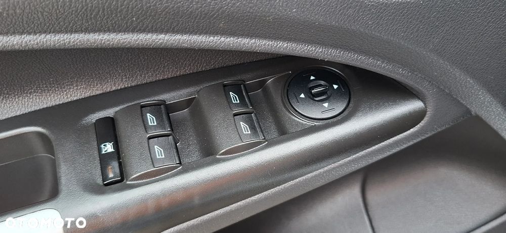 Ford Tourneo Connect Grand - 26