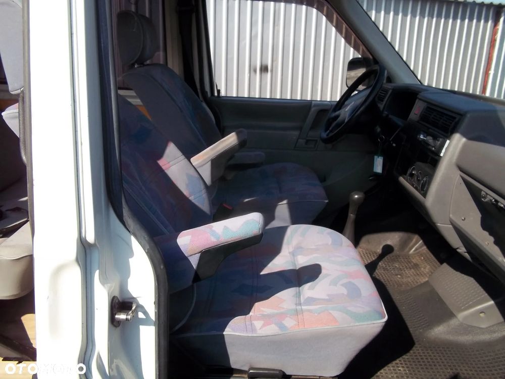 Volkswagen Transporter - 6