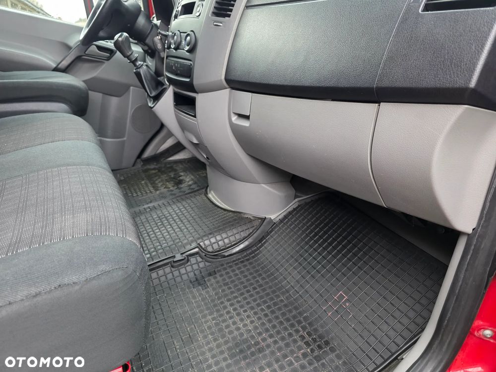 Mercedes-Benz Sprinter - 26