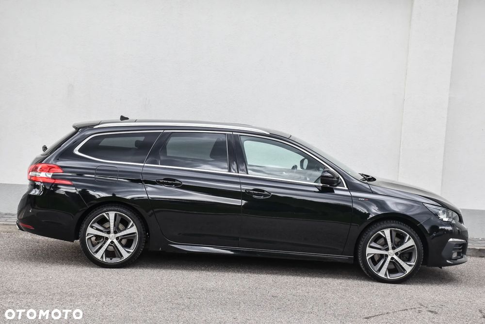 Peugeot 308 SW 1.6 e-THP GT S&S - 16