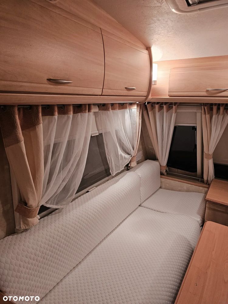 Hobby STERLING. WŁĄCZ FILMIK !!! 4 os. 2 SYPIALNIE. ŁÓŻKO PIĘTROWE. DUŻA ŁAZIENKA. NOWY SOLAR - 17