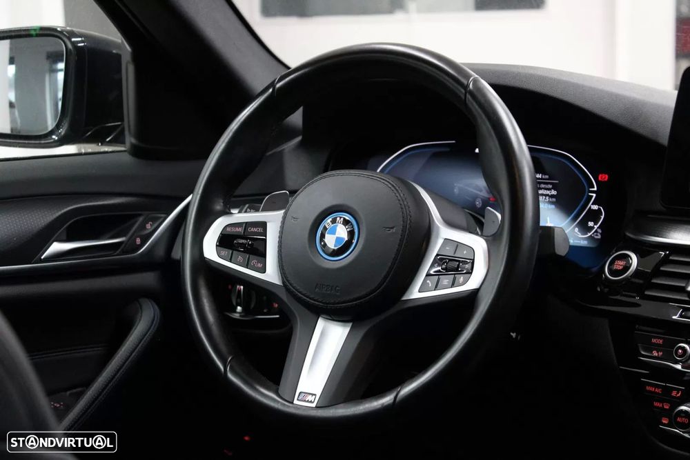 BMW 520 e Pack M - 15
