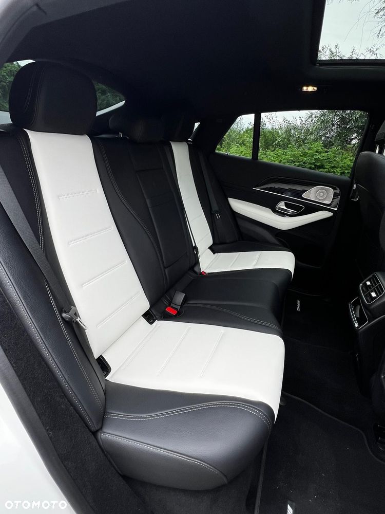 Mercedes-Benz GLE - 12