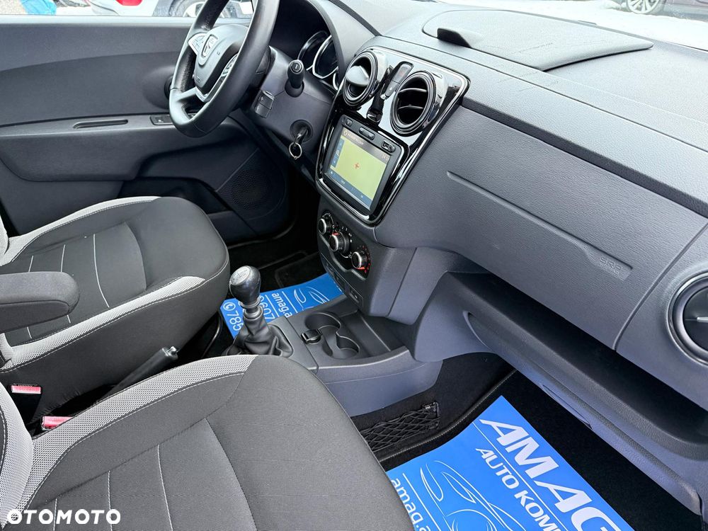 Dacia Lodgy dCi 110 Stepway Celebration - 17