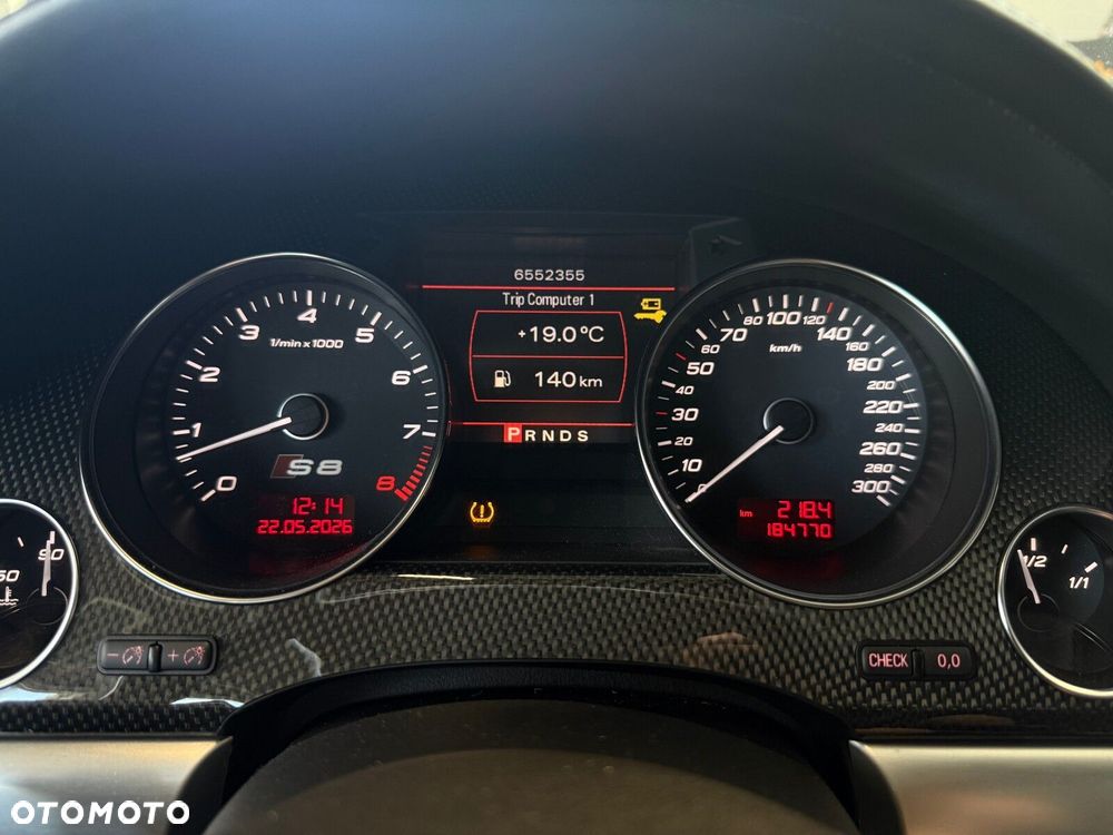 Audi S8 - 39