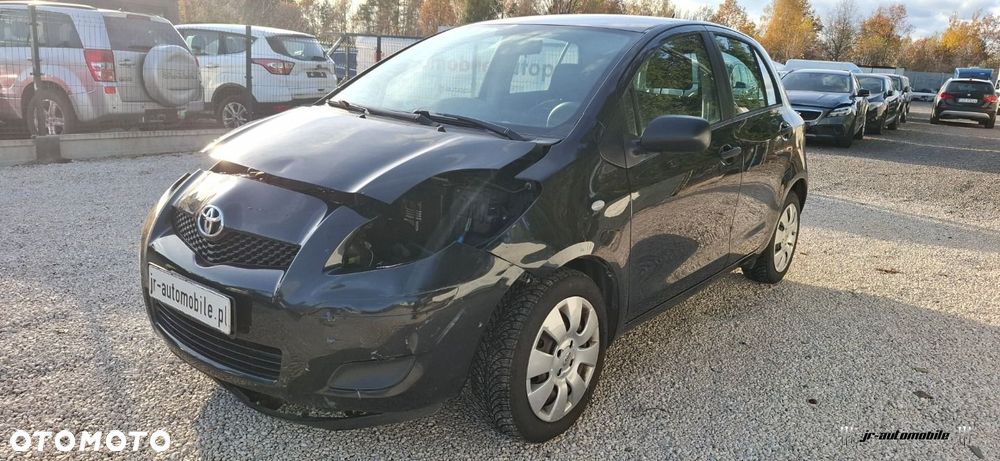 Toyota Yaris - 4