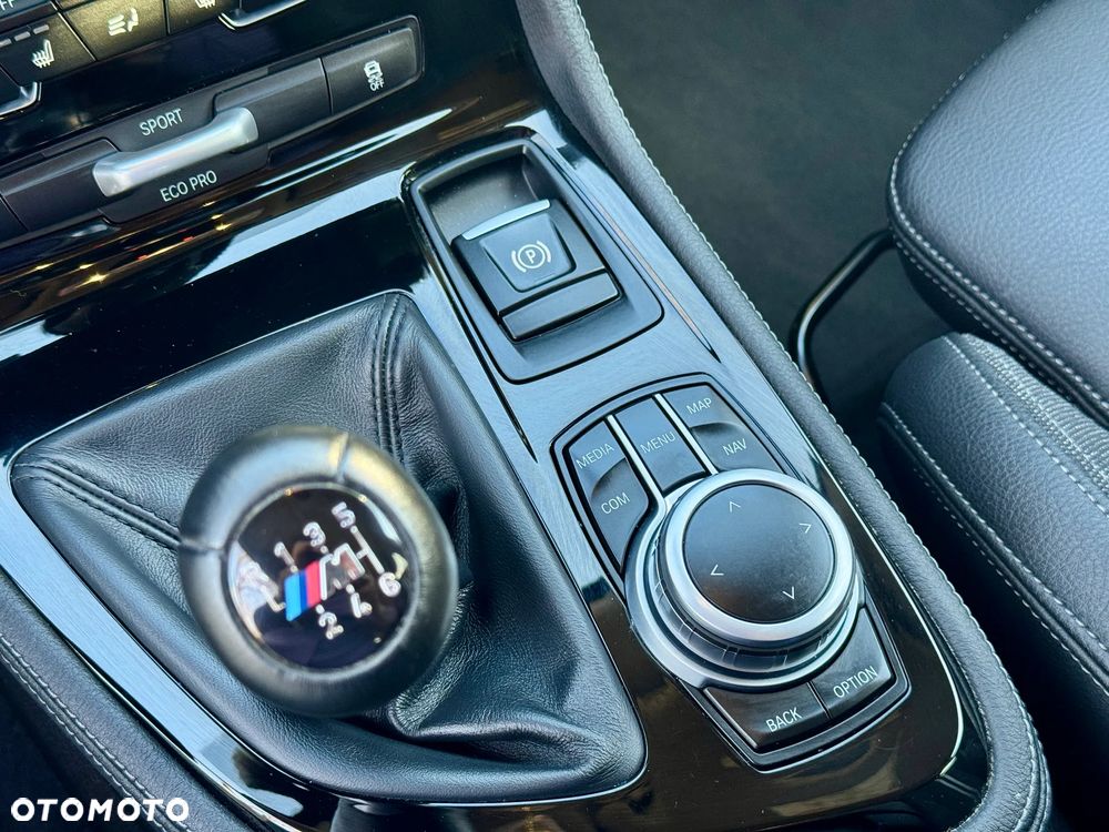 BMW Seria 2 218i GT - 24