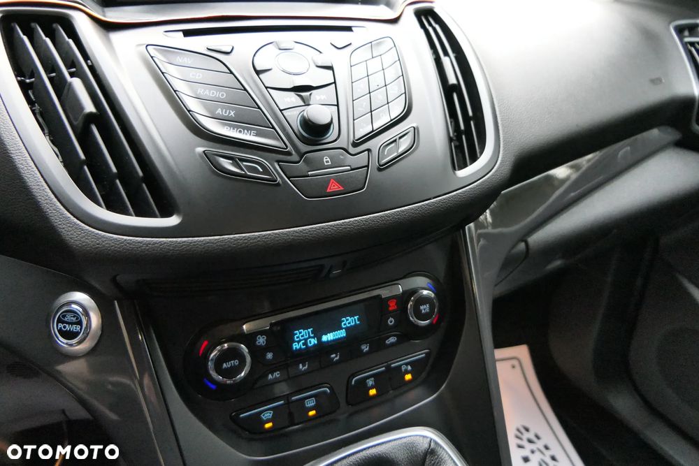 Ford Kuga 2.0 TDCi 2x4 Titanium - 24