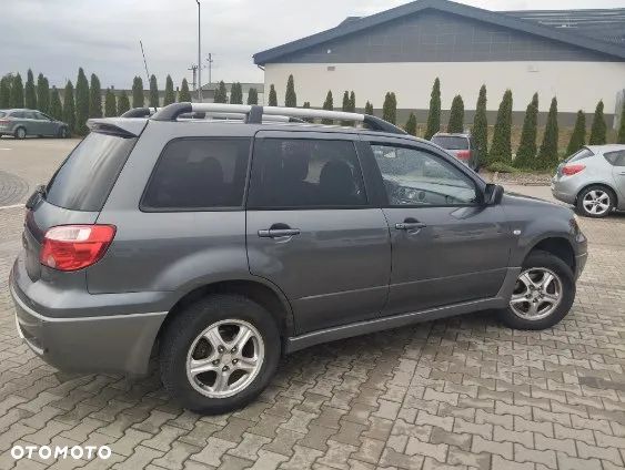 Mitsubishi Outlander 2.0 Comfort - 1