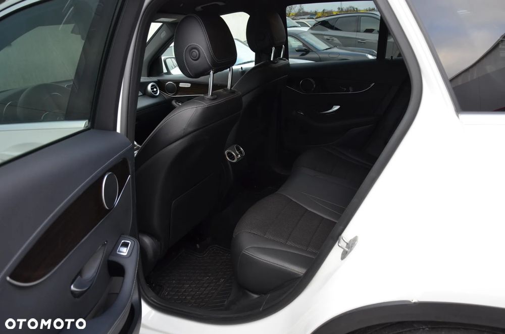 Mercedes-Benz GLC 300 de 4Matic 9G-TRONIC Exclusive - 14