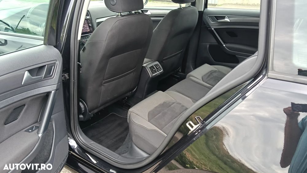 Volkswagen Golf 2.0 TDI SCR Highline - 10