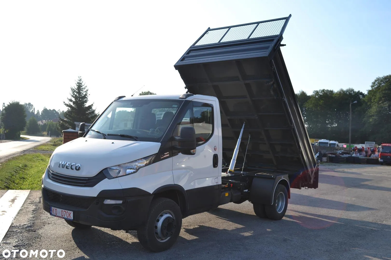 Iveco DAILY 72-180 70-210 72C Nowy 3-stronny WYWROT Kiper WYWROTKA BLOKADA MOSTU 65C 50C 35C - 2