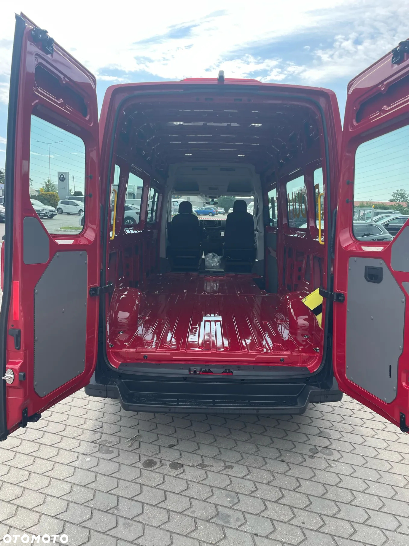Volkswagen Crafter - 13