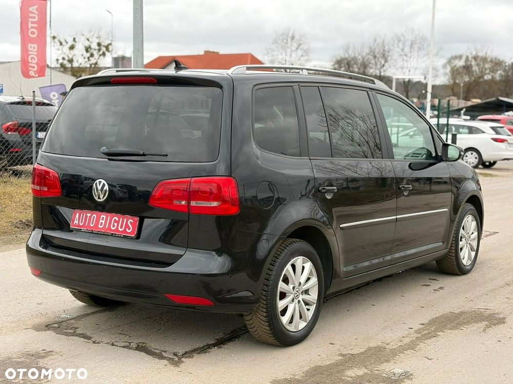 Volkswagen Touran - 8