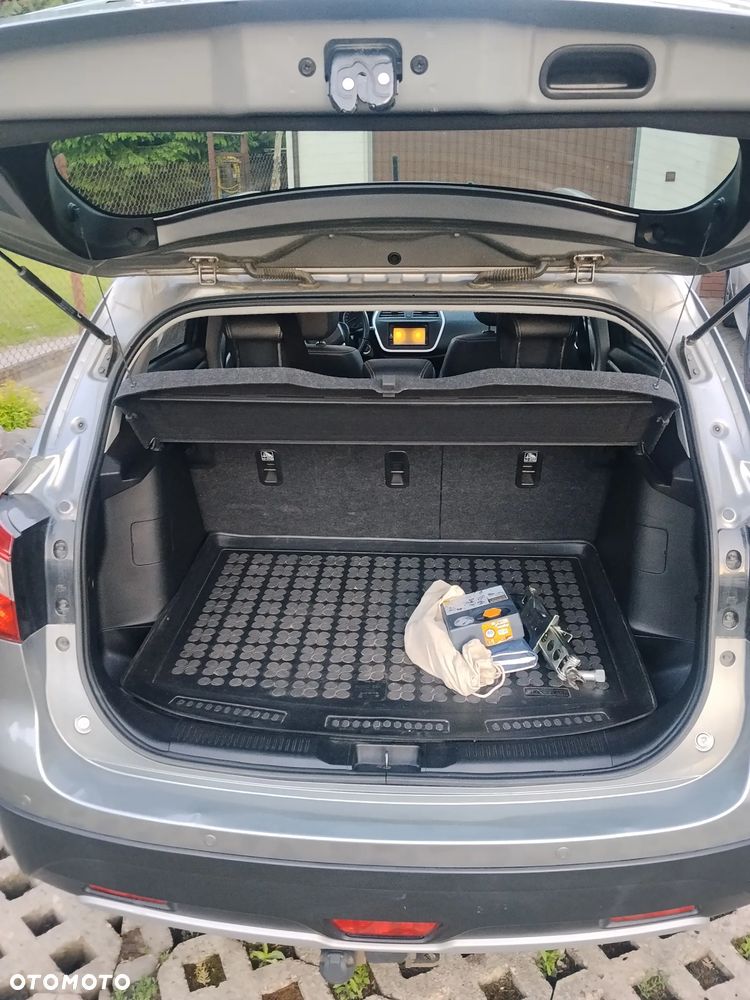 Suzuki SX4 1.6 Premium - 16