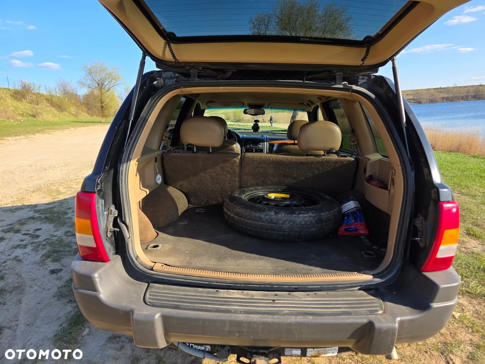 Jeep Grand Cherokee - 14