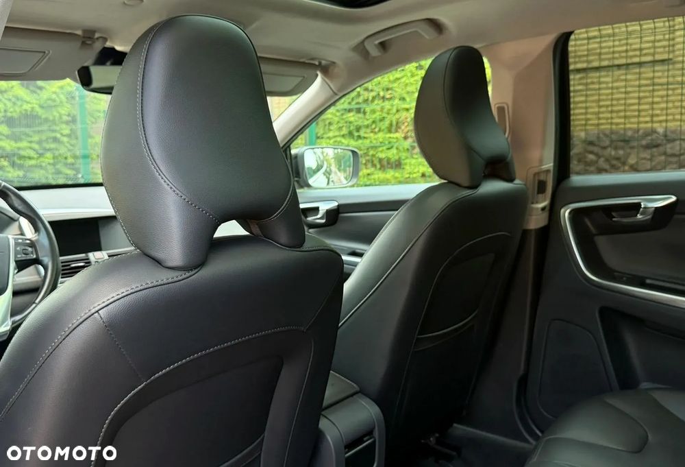 Volvo XC 60 T5 AWD Drive-E Momentum - 13