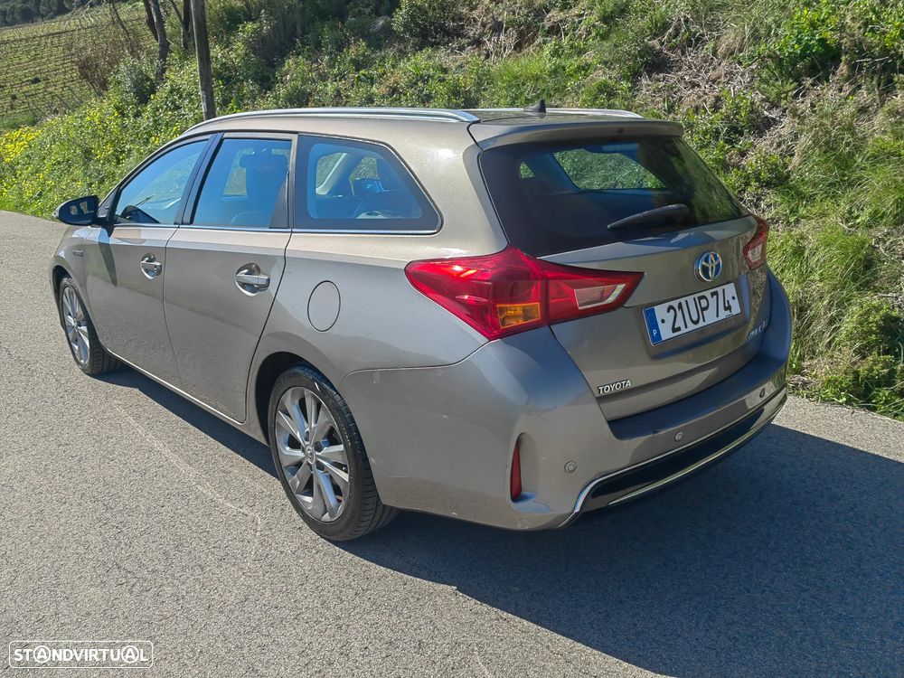 Toyota Auris Touring Sports 1.8 HSD Exclusive+Navi - 6