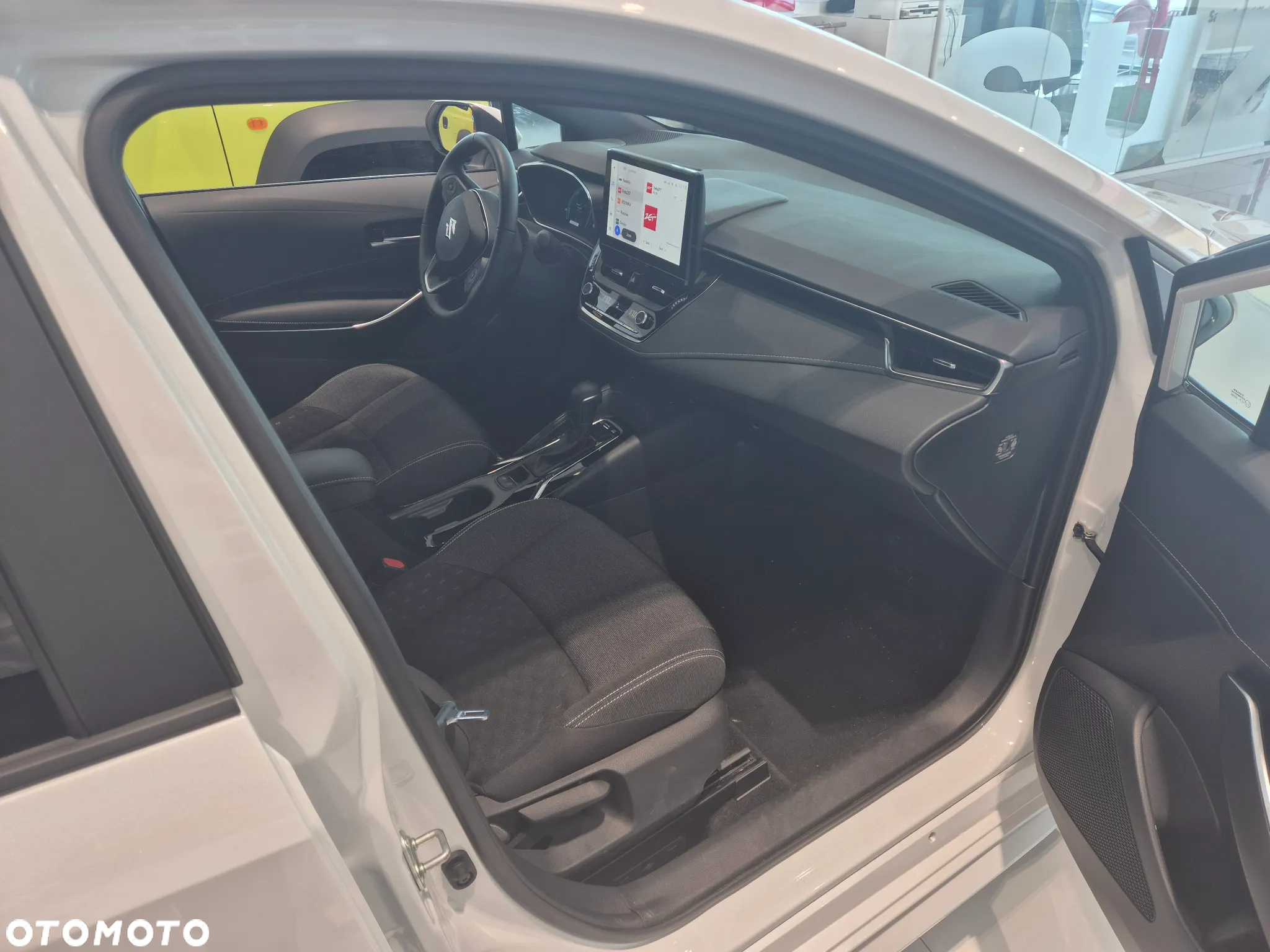 Suzuki Swace 1.8 Hybrid Elegance CVT - 4