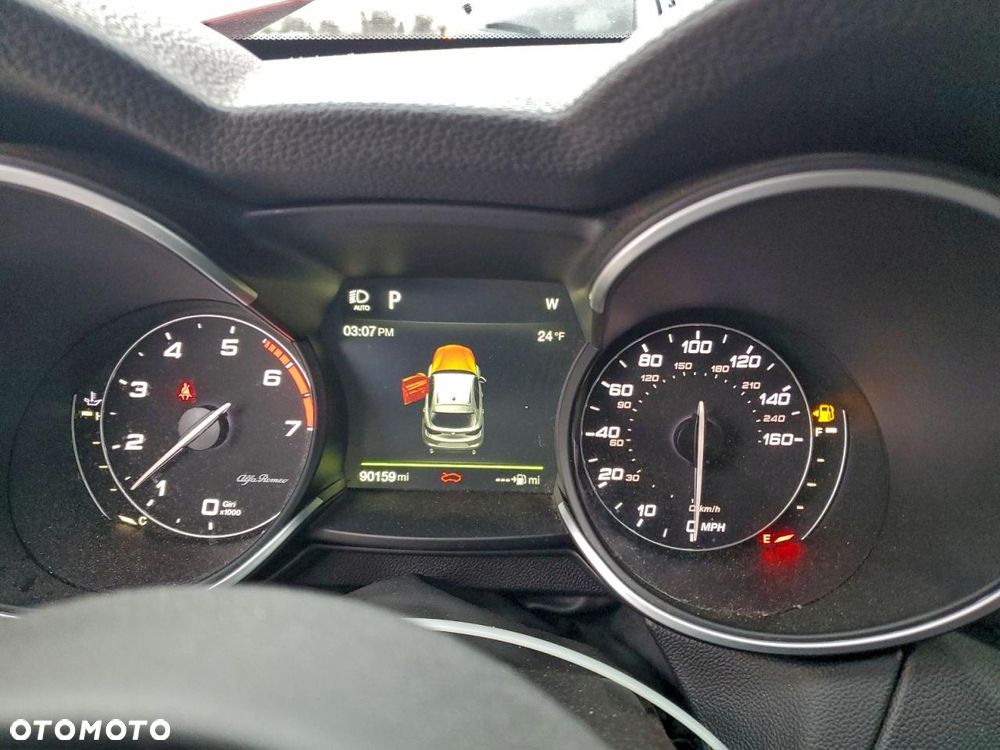 Alfa Romeo Stelvio - 9