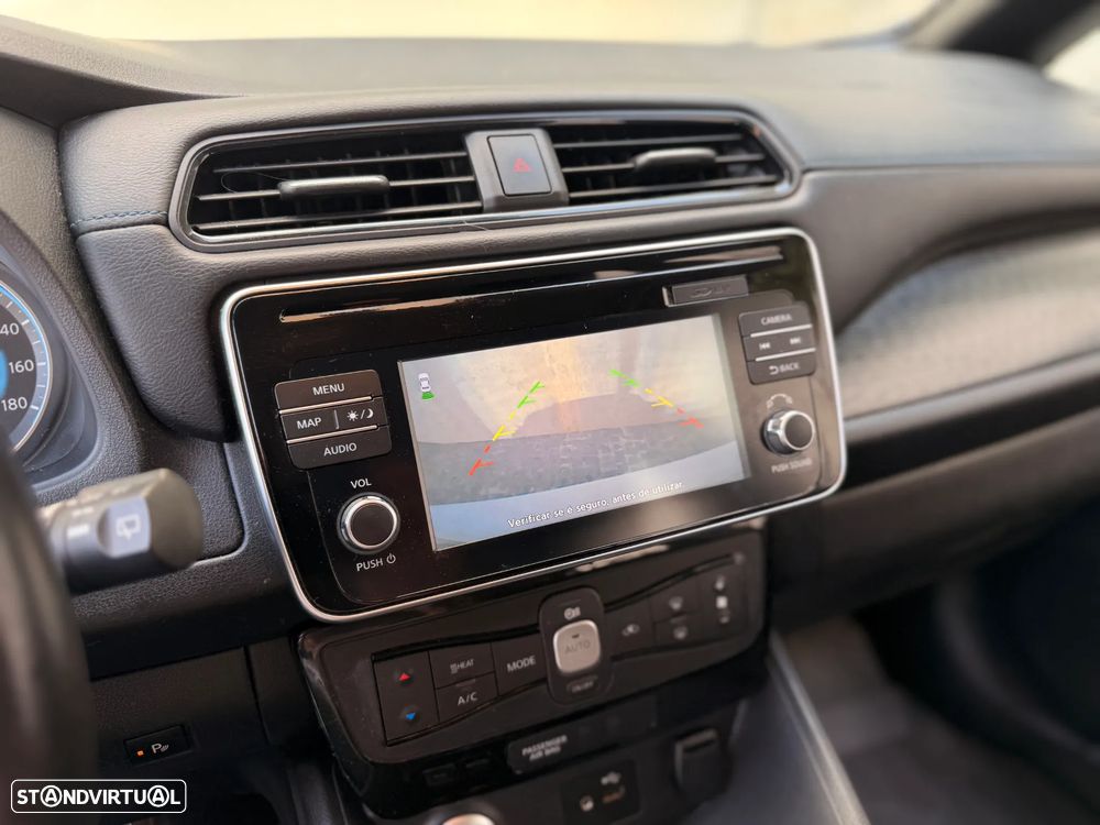 Nissan Leaf Acenta - 22