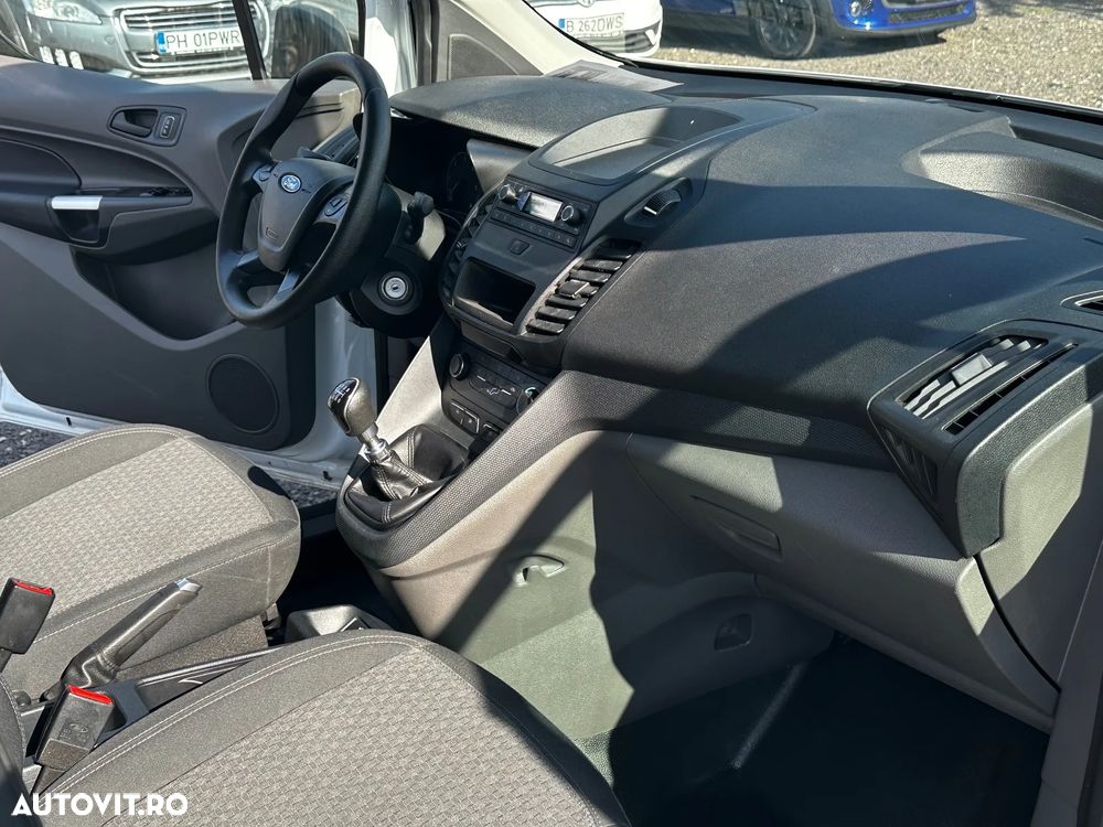 Ford Transit Connect - 19