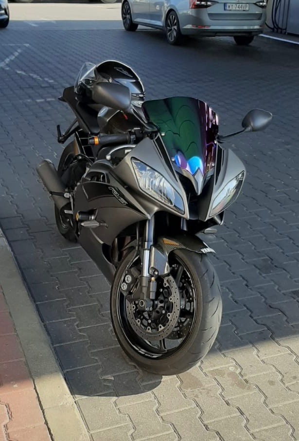 Yamaha R6 - 3