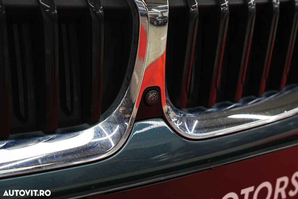 BMW Seria 3 330e Aut. Sport Line - 27