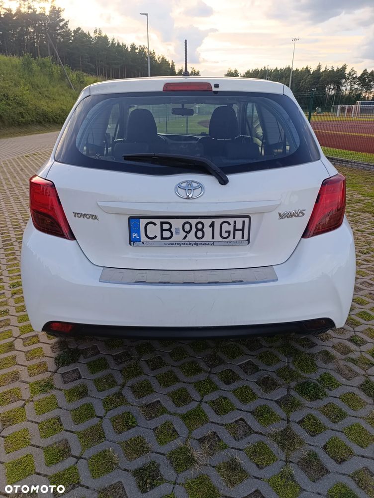 Toyota Yaris 1.0 Active EU6 - 4