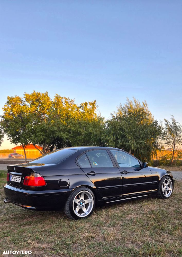 BMW Seria 3 318i - 4