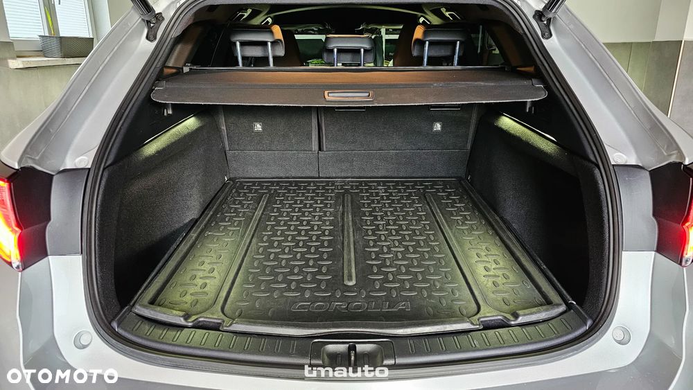 Toyota Corolla 1.8 Hybrid Comfort - 38