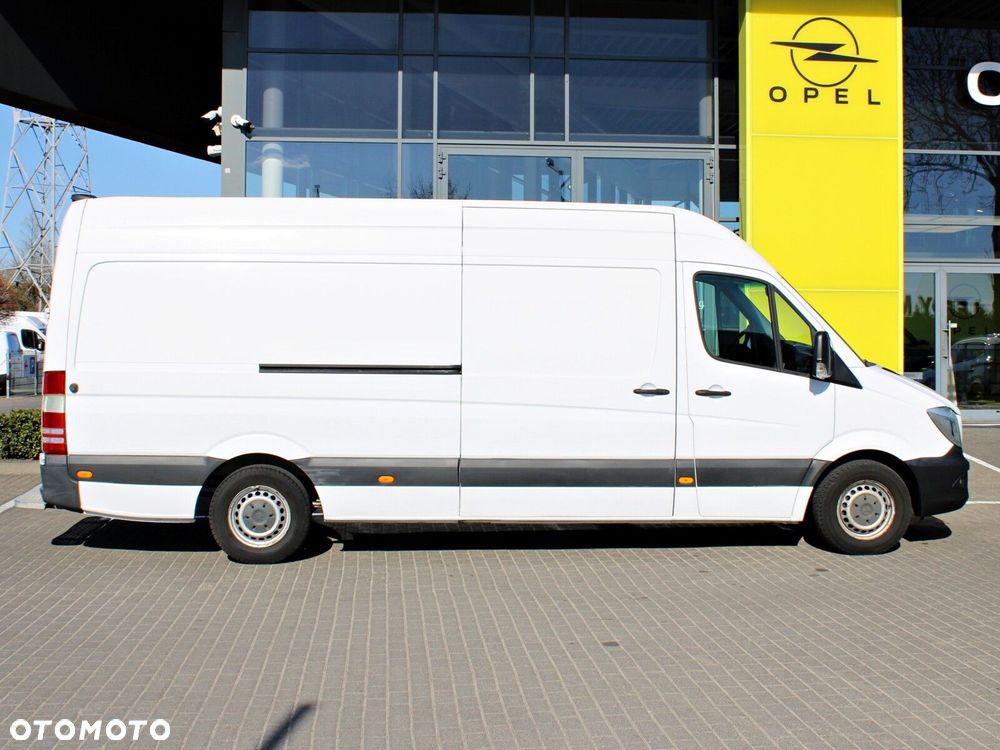 Mercedes-Benz Sprinter L4H2 - 5