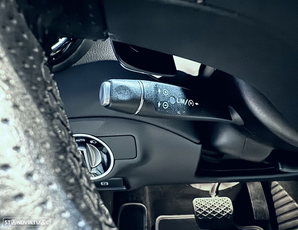 Mercedes-Benz CLA 200 d Shooting Brake AMG Line Aut. - 10