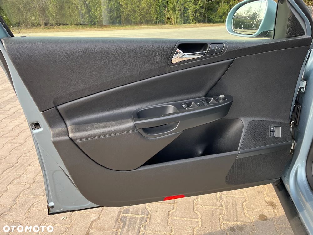Volkswagen Passat 2.0 TDI DSG Highline - 20
