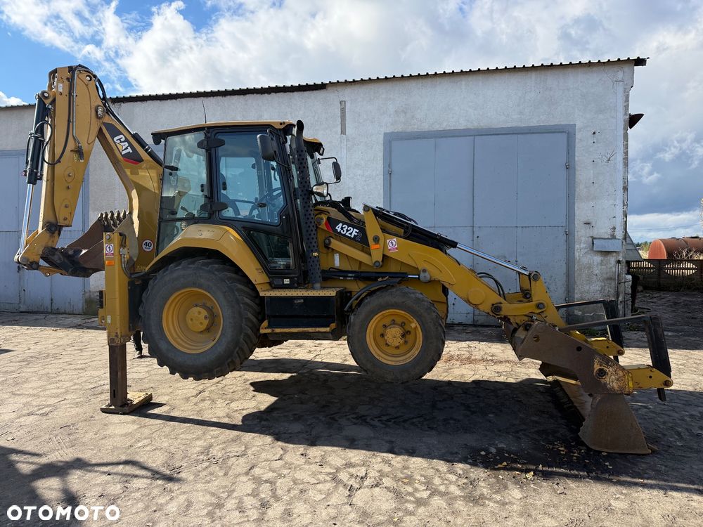 Caterpillar CAT 432F2 - 1