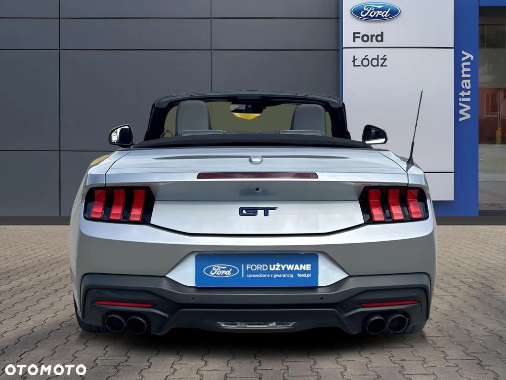 Ford Mustang - 5