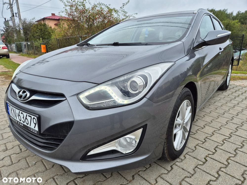 Hyundai i40 i40cw 1.7 CRDi Fifa World Cup Edition - 4
