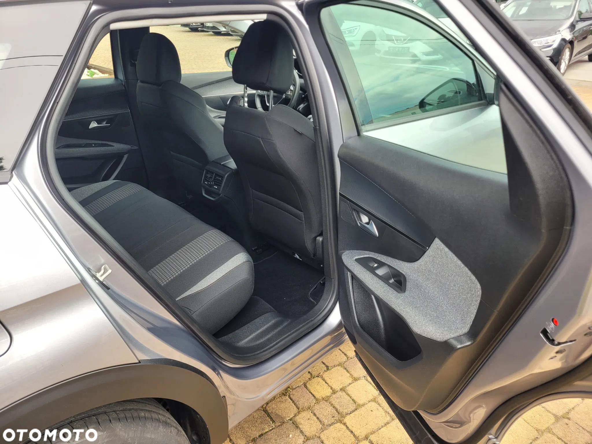 Peugeot 3008 1.2 PureTech Active S&S - 13