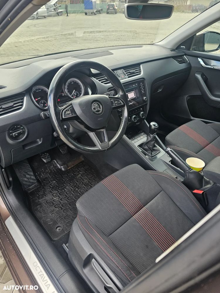 Skoda Octavia Combi 2.0 TDI 4x4 Ambition - 20