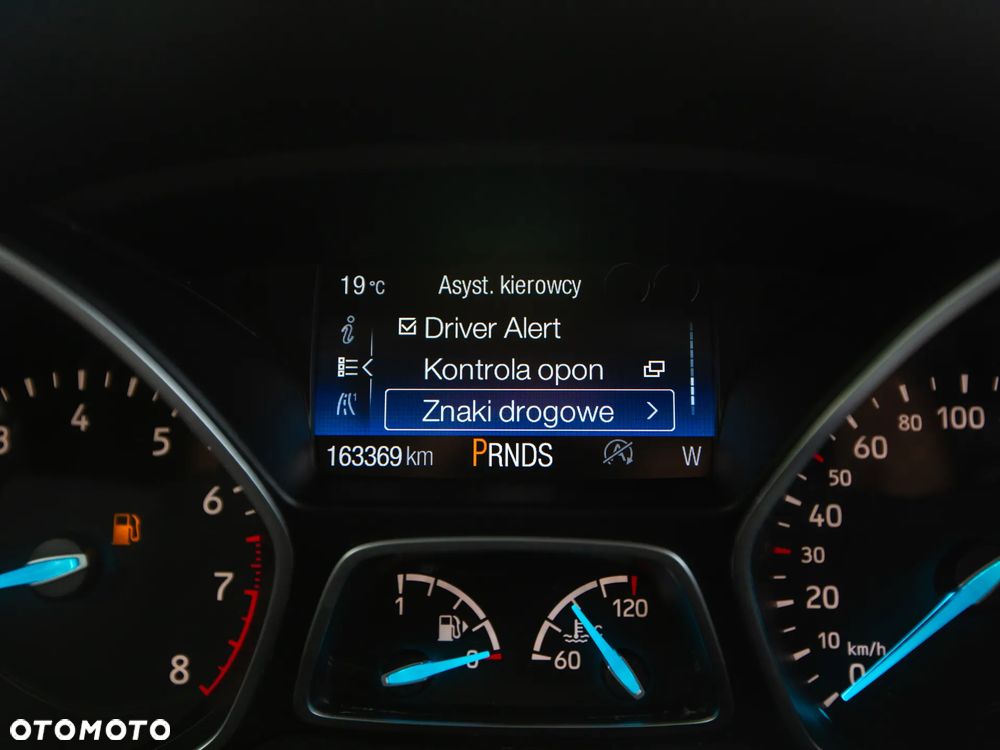 Ford Kuga - 31
