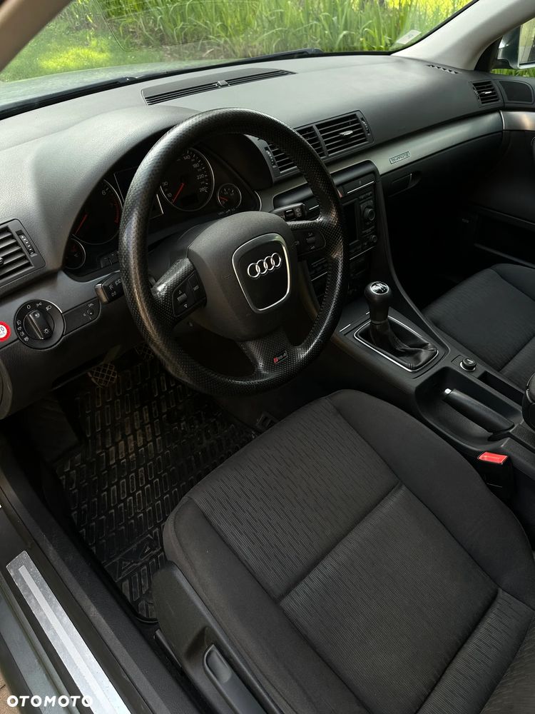 Audi A4 Avant 1.8T Quattro - 12