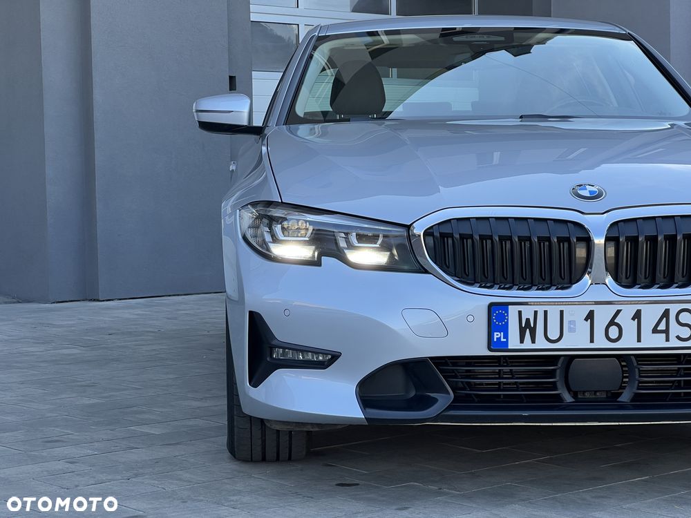 BMW Seria 3 320d xDrive Sport Line - 10