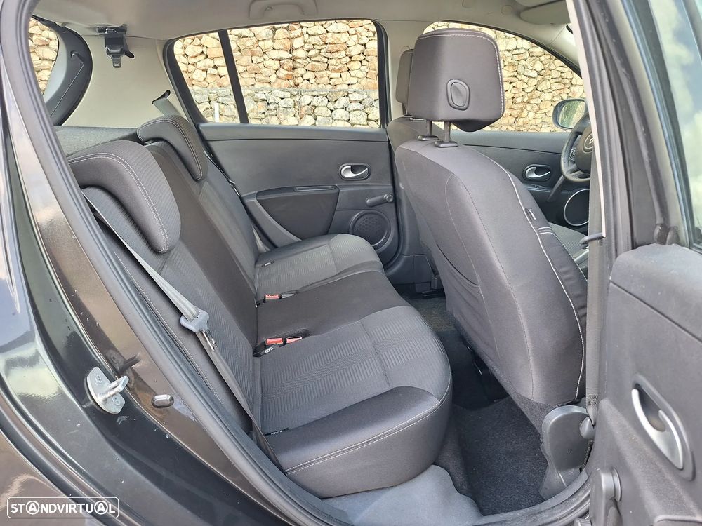 Renault Clio 1.5 dCi Dynamique 98g - 7