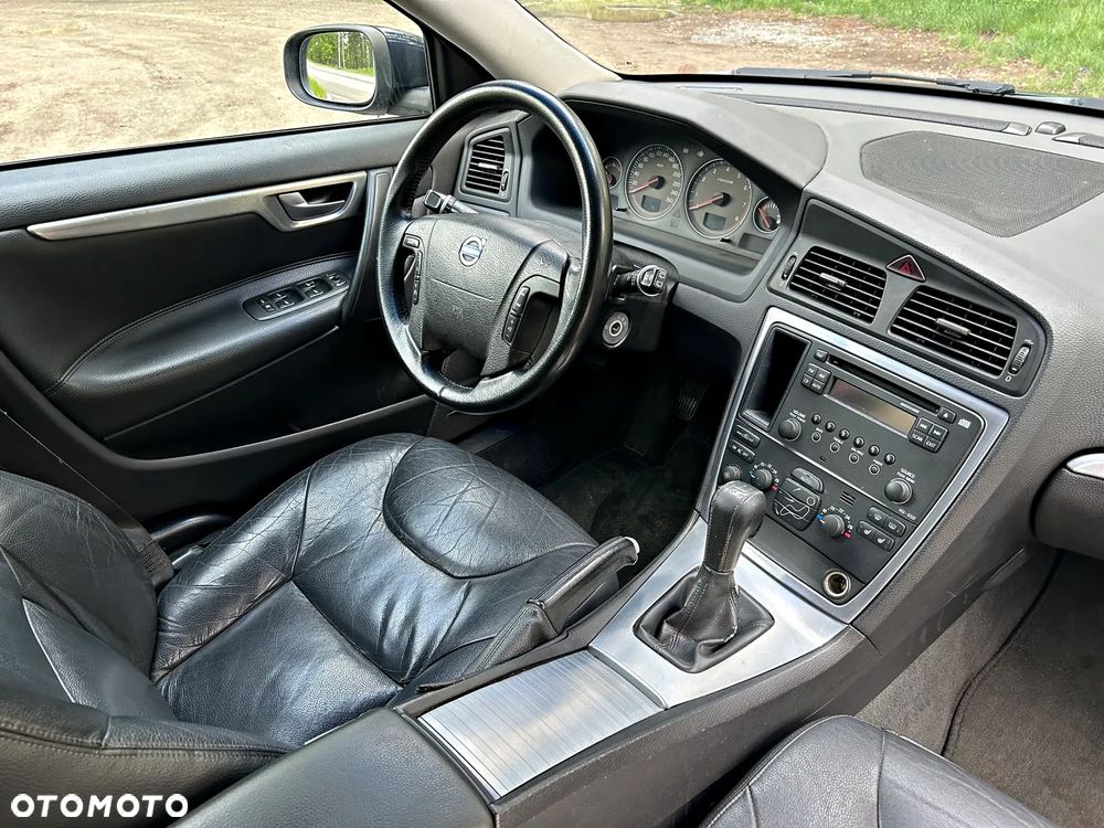 Volvo V70 2.4 Momentum - 9