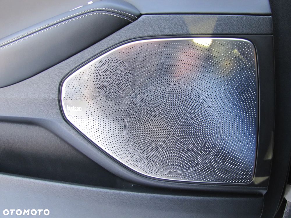 Genesis G90 - 21