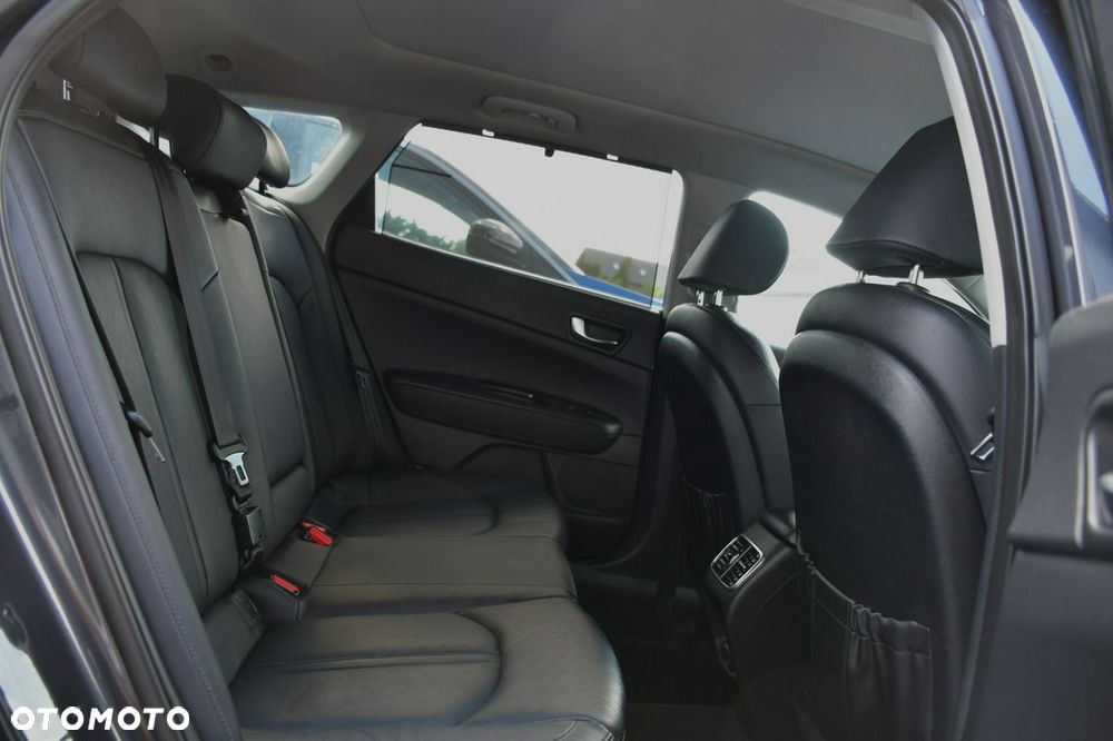 Kia Optima Plug-in Hybrid - 33